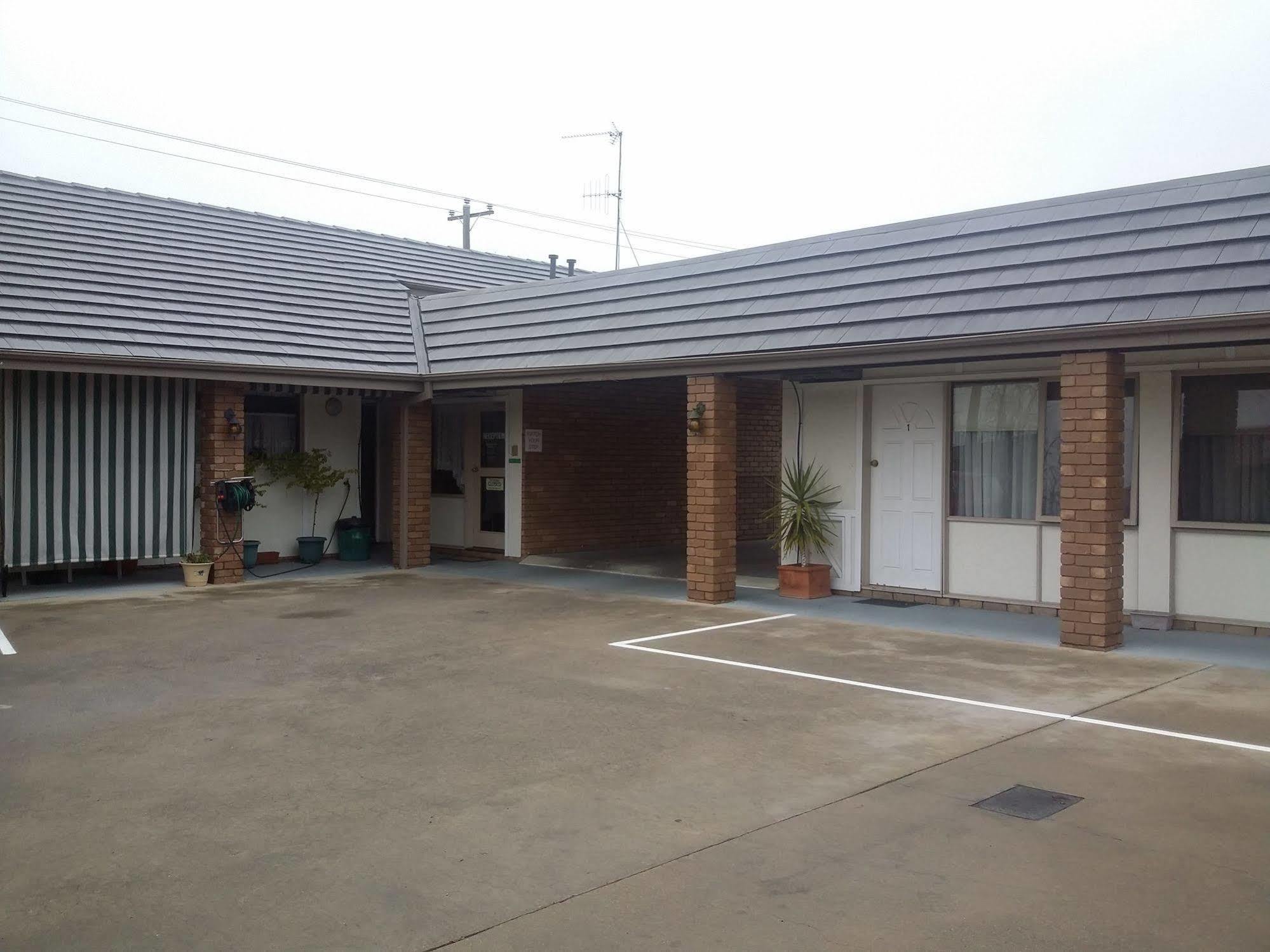 Shepparton Motor Inn Tudor House Motel Eksteriør bilde